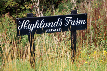 Highlands Farm sign August 2010